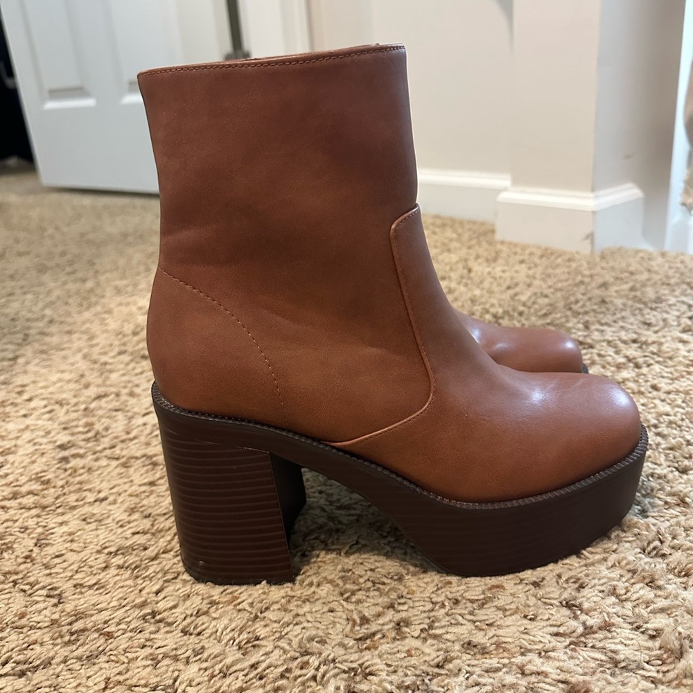 Madden Girl Tan Heeled Boots